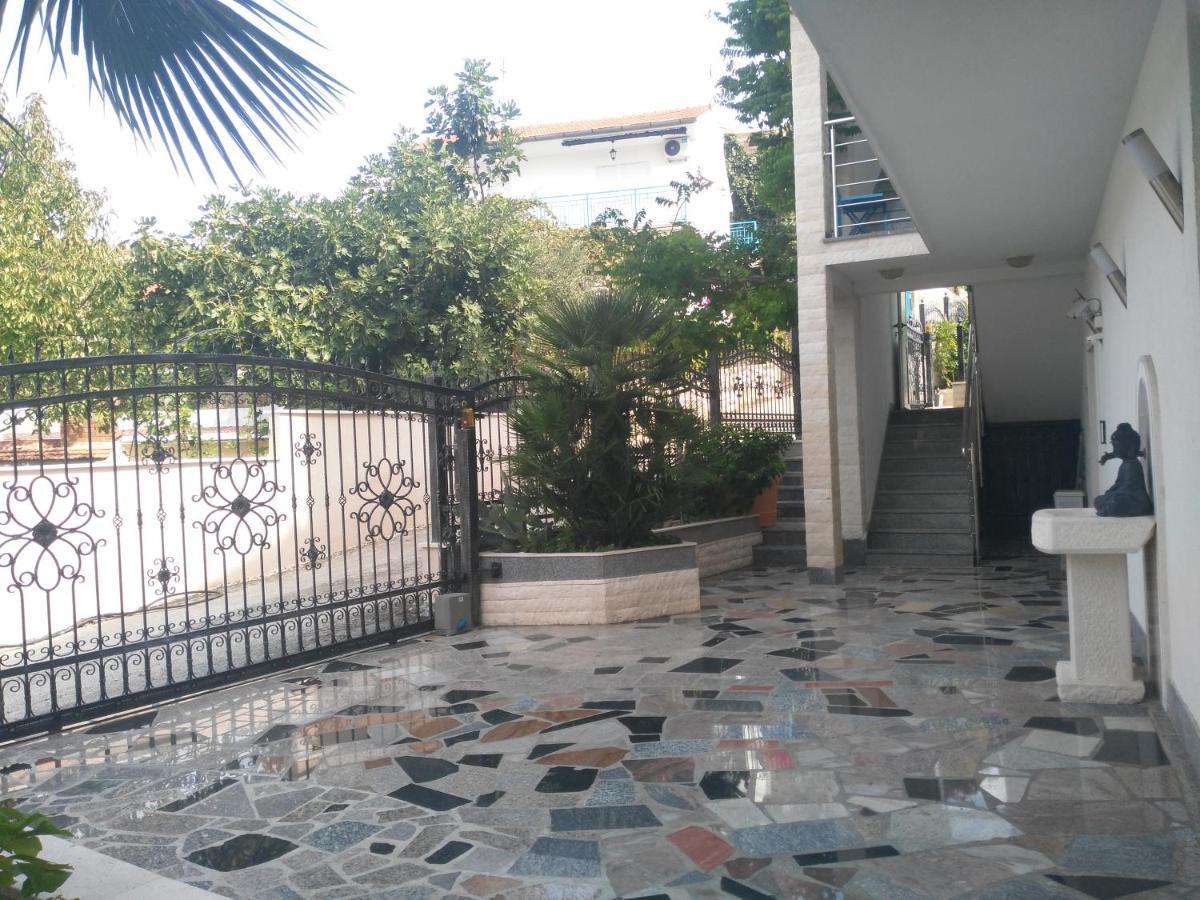 Villa Mira Trogir Buitenkant foto