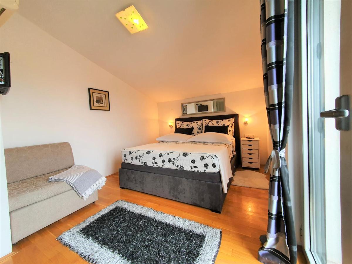 Villa Mira Trogir Buitenkant foto